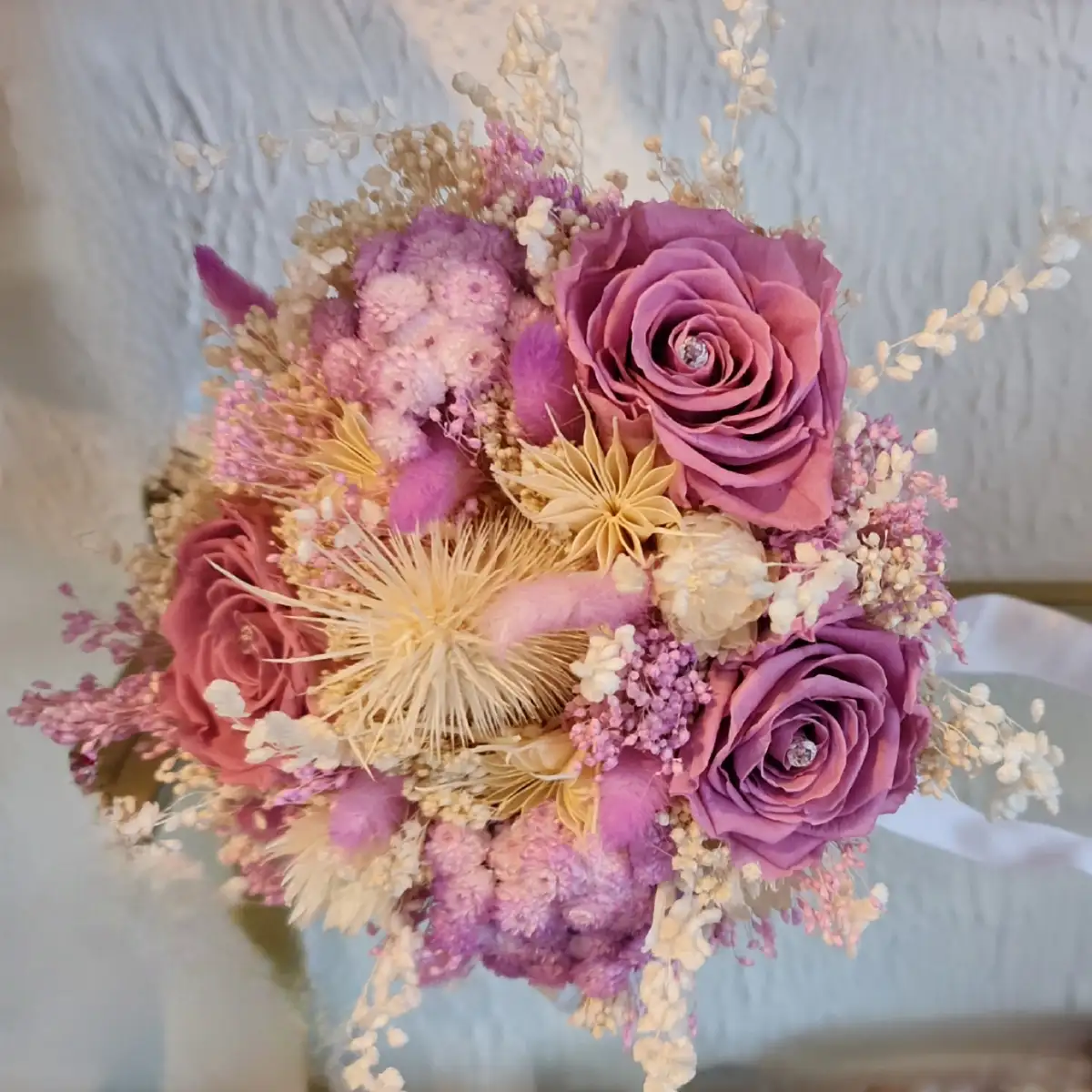 Bouquet fleurs séchées violet clair et blanc