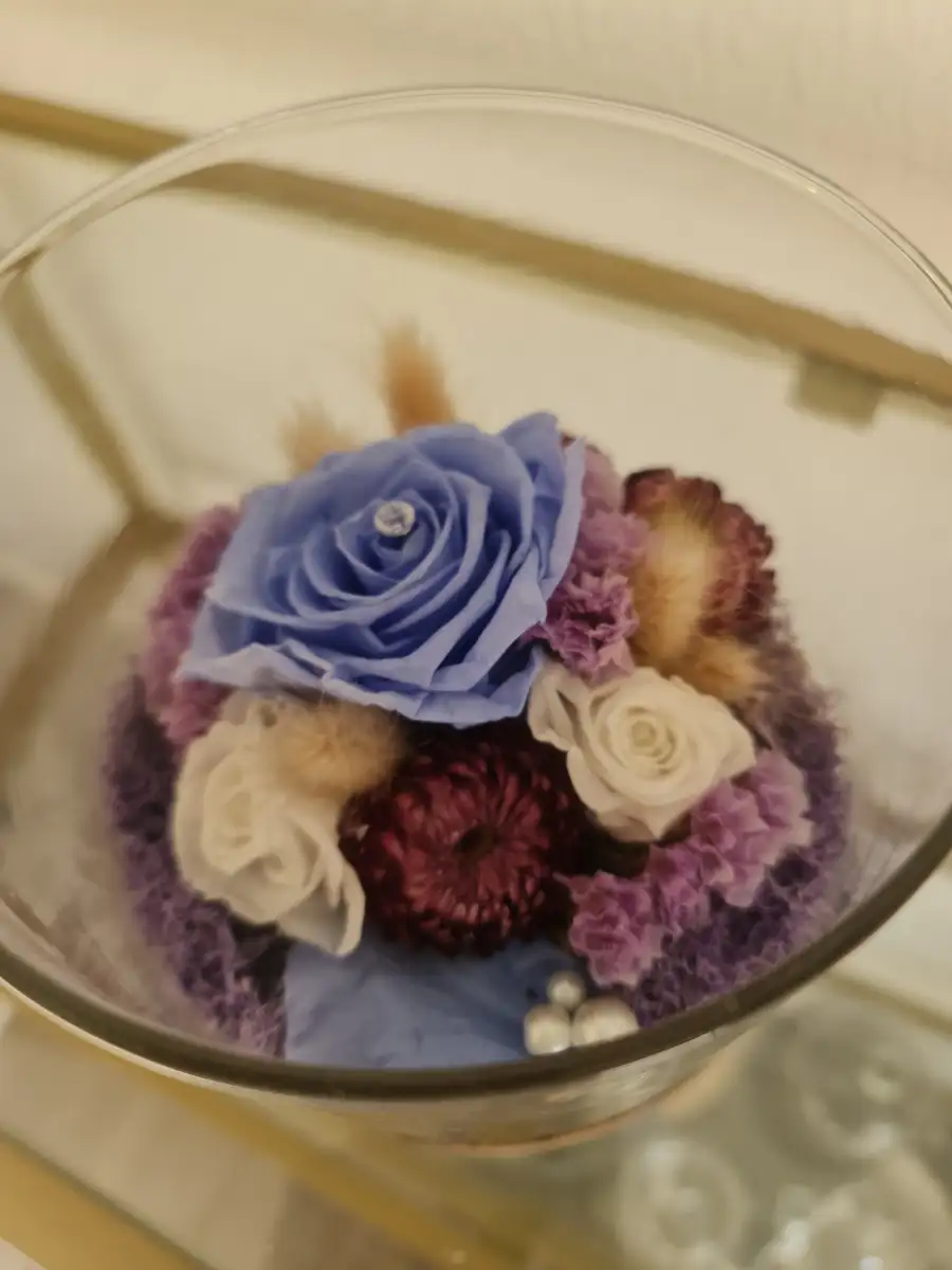 Composition roses éternelles