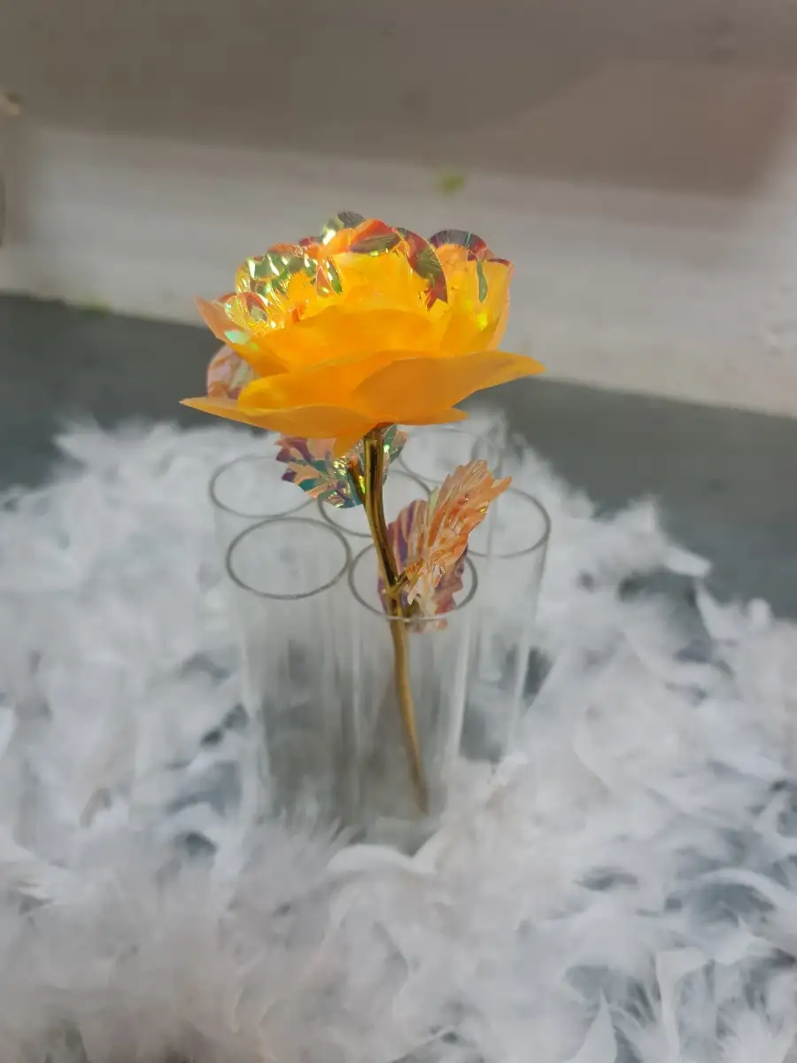 Rose holographique jaune mat