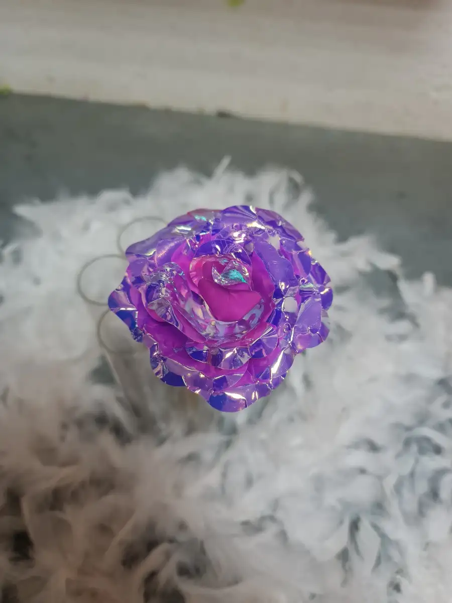 Rose holographique violette