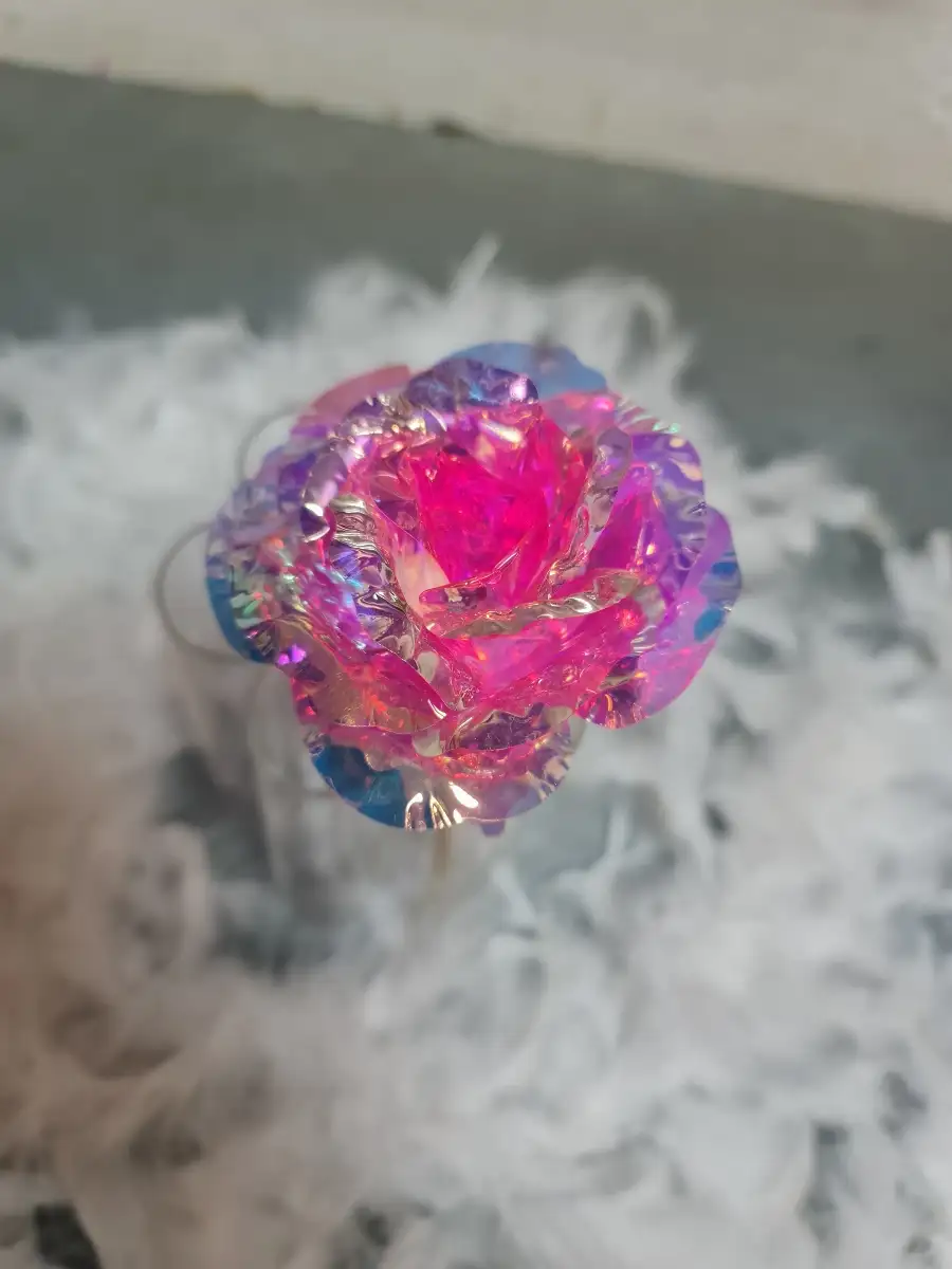 Rose holographique rose